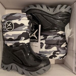 NIB Arctix Black Gray Camo Shortcut  Winter Boots Snow Outdoors Toddler Size 8